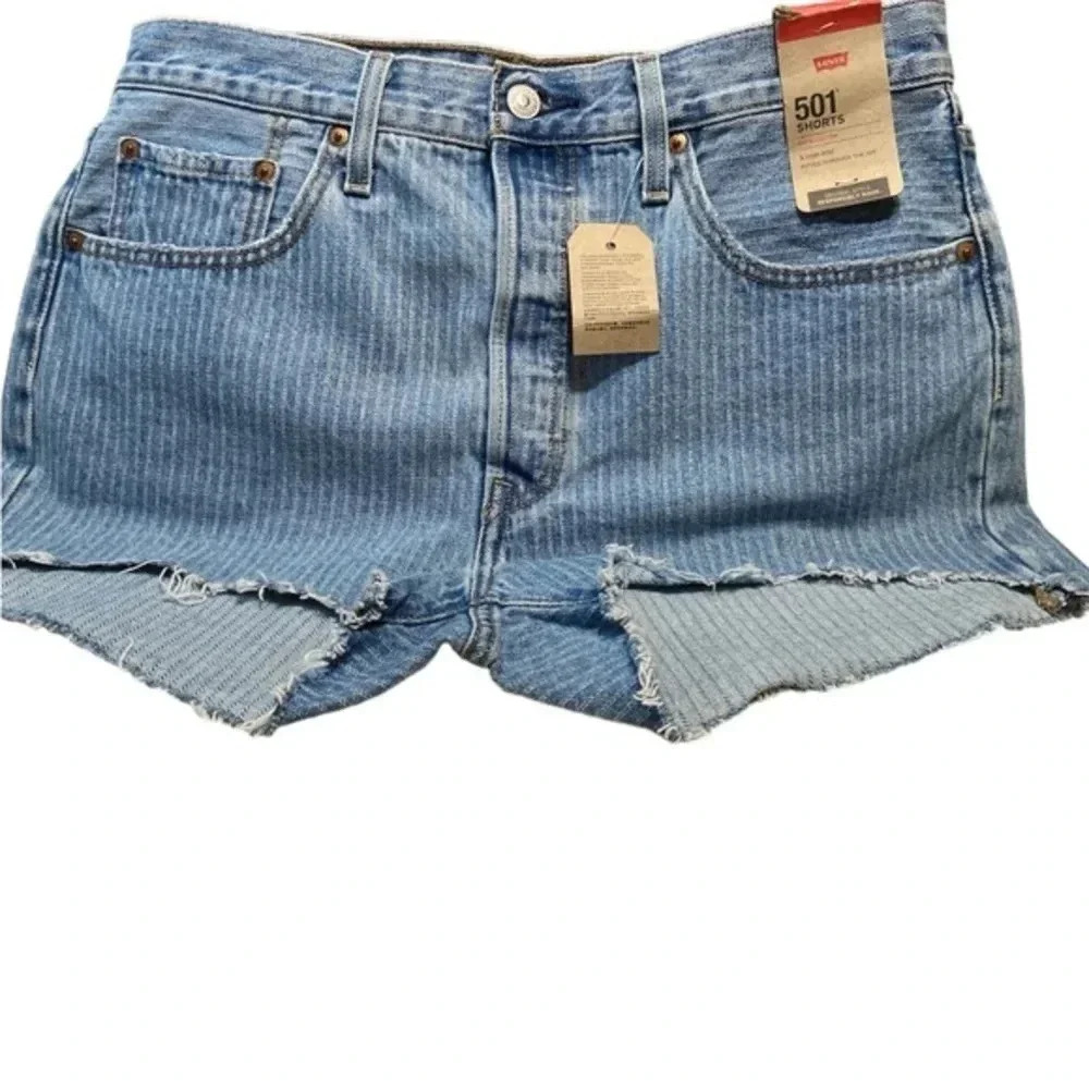 ⭐️ Levi’s 501 shorts ⭐️